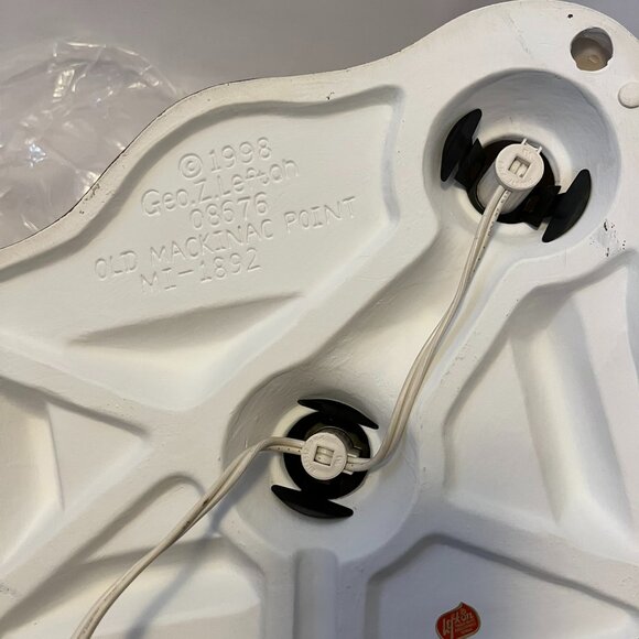 Lefton Limited Edition 1999 Old Mackinac Point Lighted Lighthouse – Original Box - Picture 8 of 15